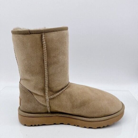 UGG Australia Women's Classic Short II Sheepskin Winter Boots Stone US 6 - Picture 5 of 9